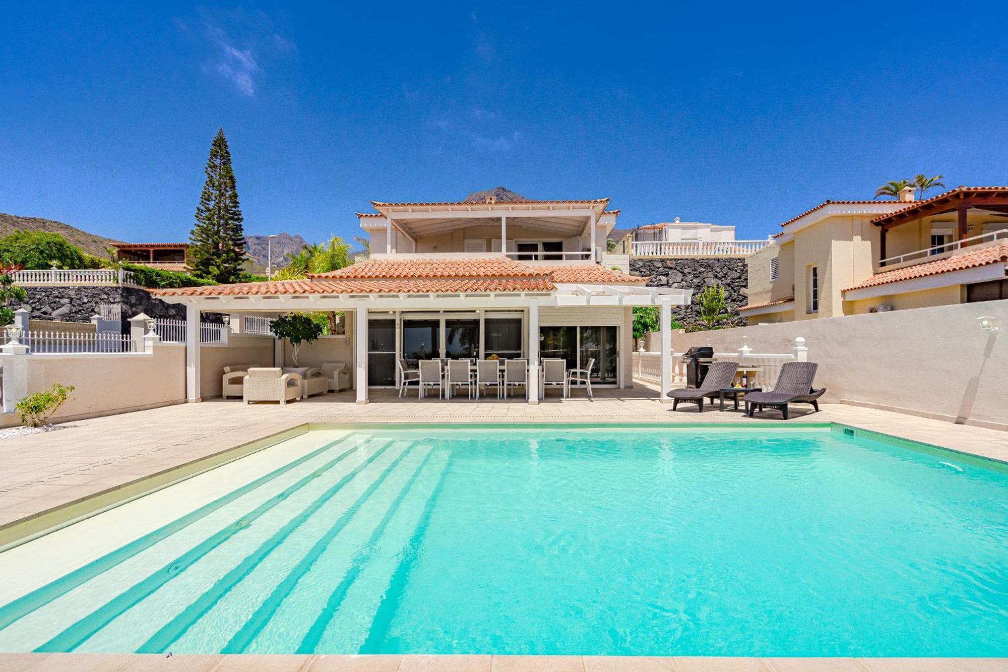 Villa Sabina - 6 Bedroom House Costa Adeje  Bagian luar foto